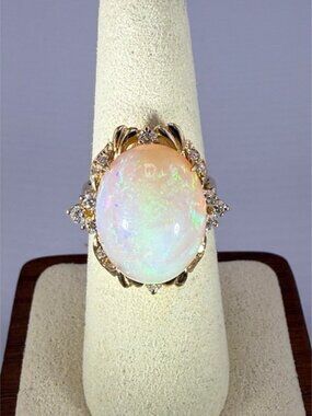18K Gold Opal Ring with Diamonds - Size 6.5 (Pictures don't do it justice)